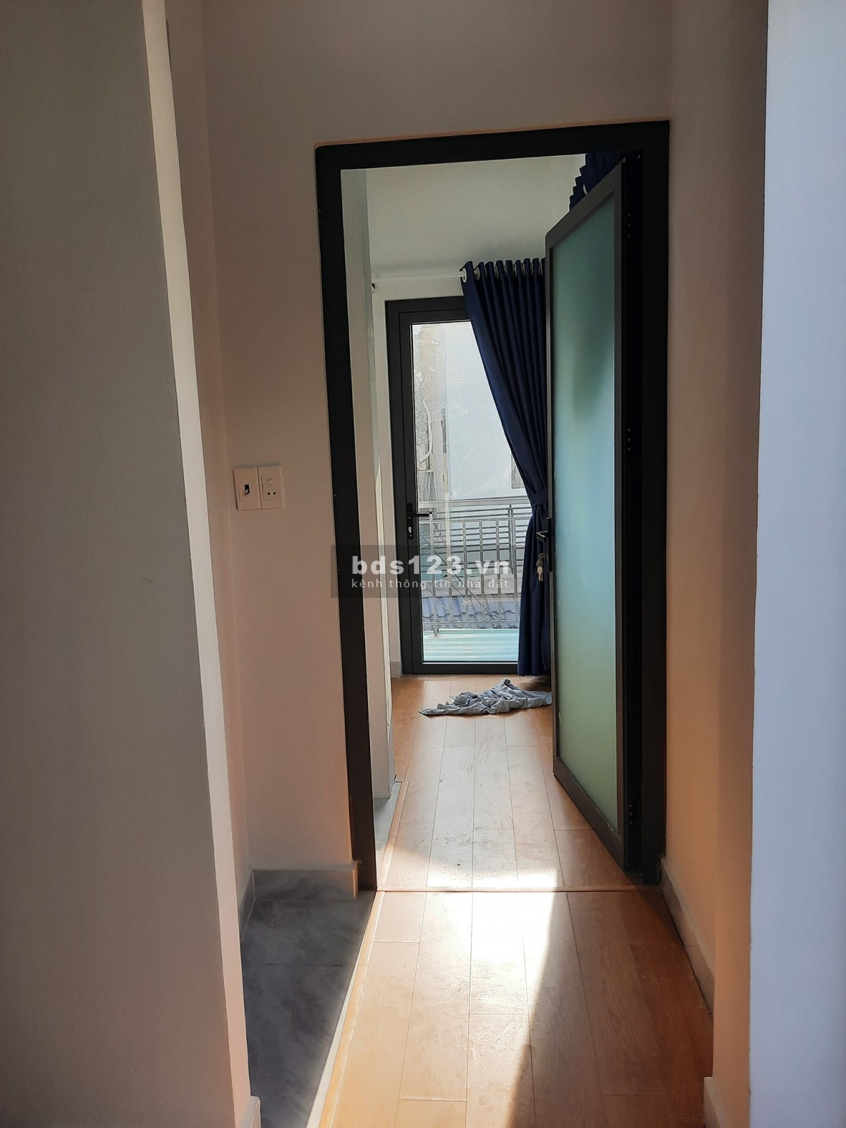 Chủ ngộp giảm luôn 200 triệu còn 4 tỷ 4 nhà BTCT 3 lầu mới xây 40m², tại Lạc Long Quân, Tân Bình