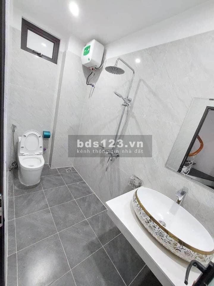 Bán nhà phương mai,đống đa hà nội,3 tầng,40m2 kinh doanh tốt. 7,2 tỷ