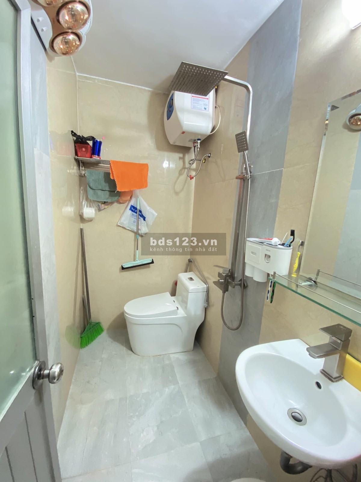 Bán nhà 61 Bằng Liệt Linh Đàm - Diện tích 35M 4 tầng - Chỉ 3.1 tỷ