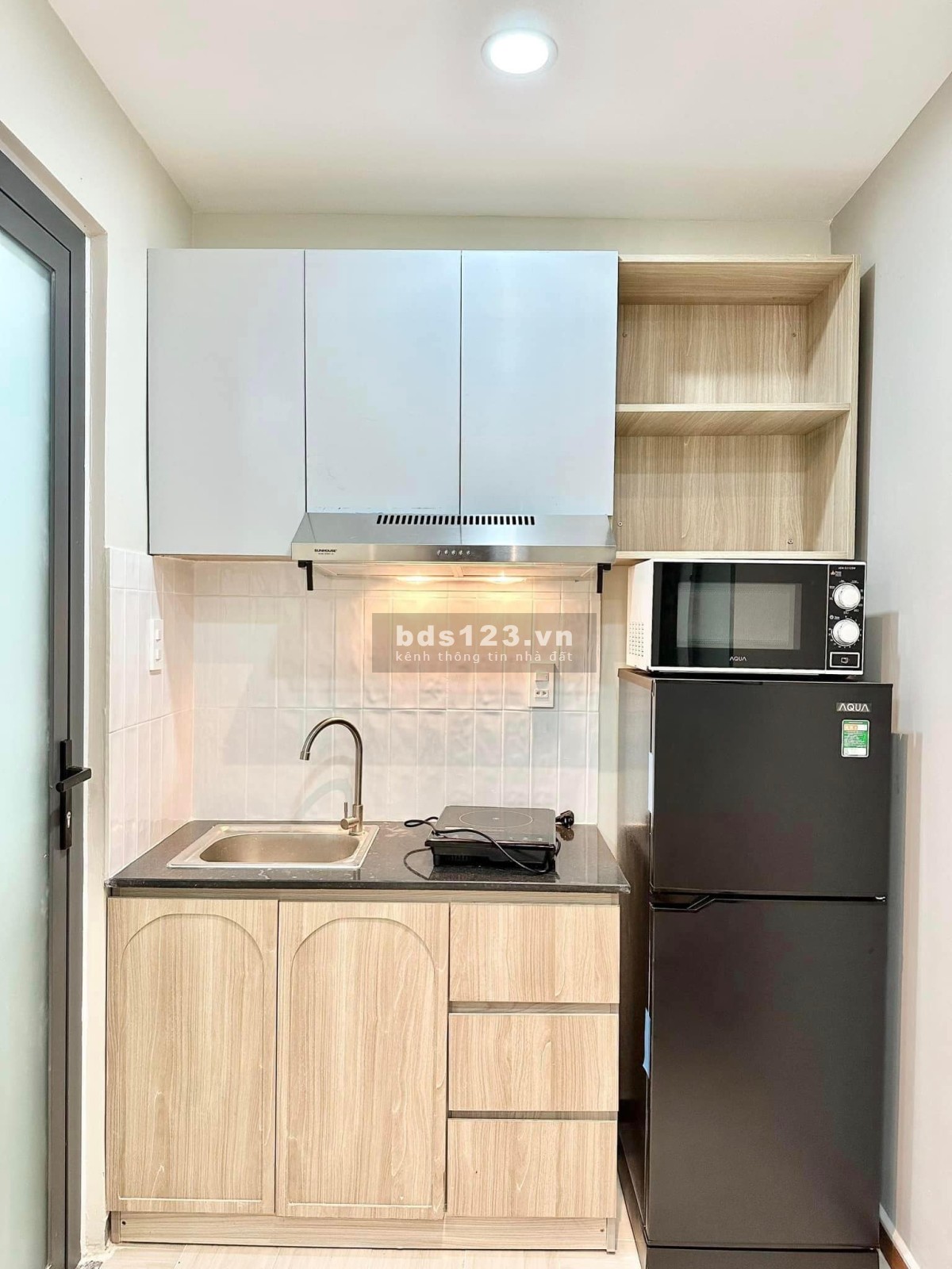 Trống căn hộ studio 26m2 cửa sổ full nội thất - Nơ Trang Long, phường 13, Bình Thạnh