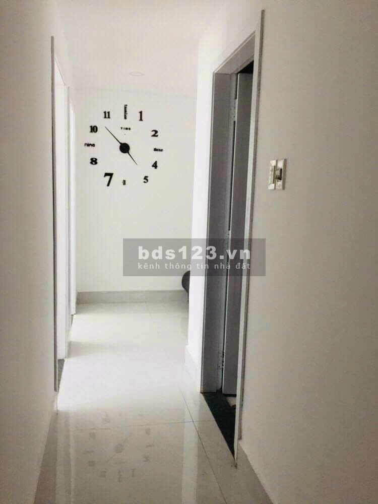 Bán căn hộ 2 PN view đẹp, thoáng mát, liền kề Phú Mỹ Hưng, tiện bề đi tứ tung. Đã giảm 50 triệu