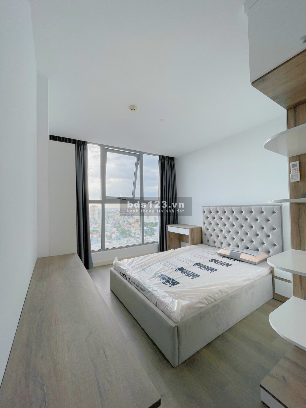 Cho thuê căn góc 3PN Opal Riverside tầng trung