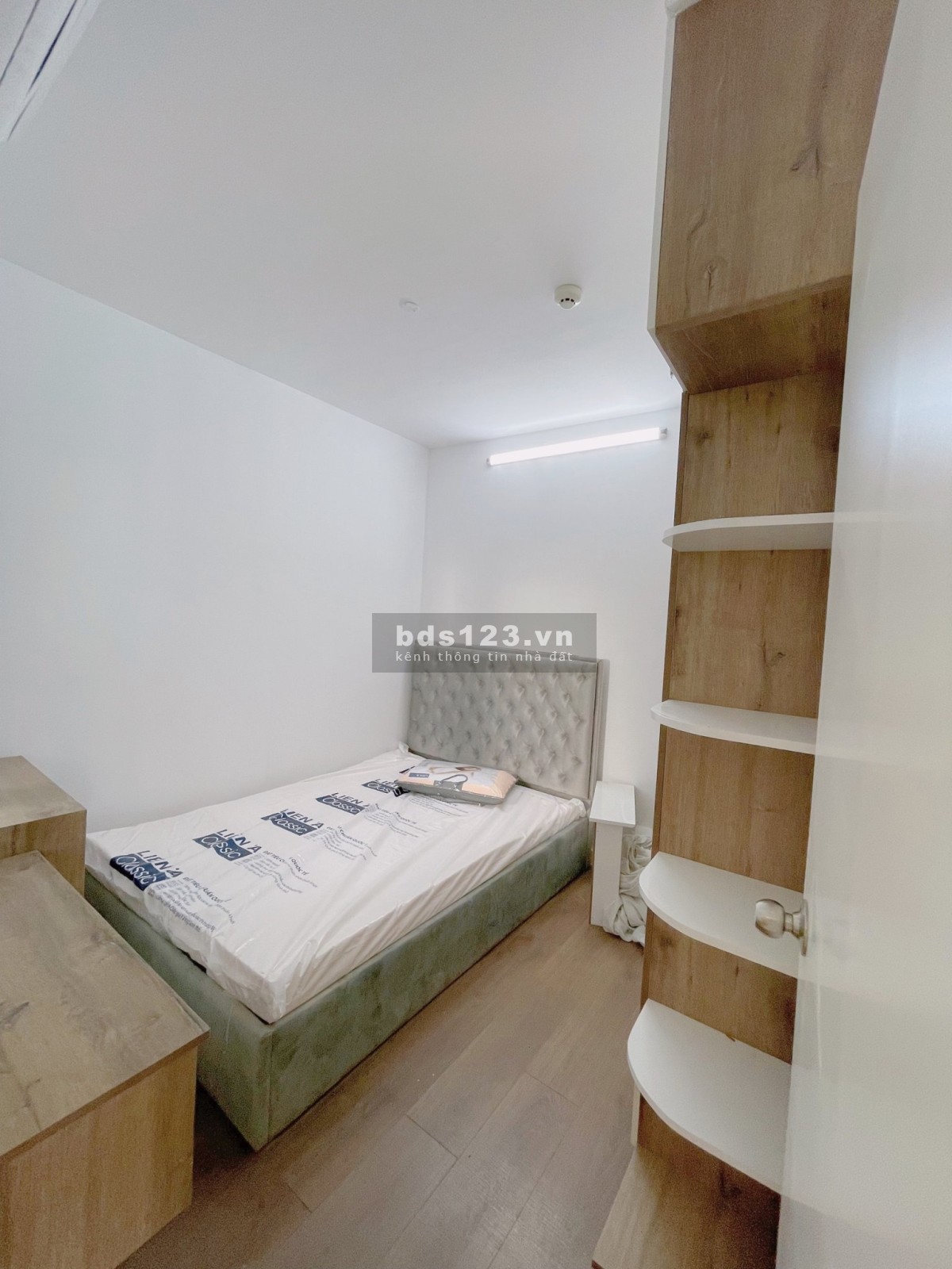 Cho thuê căn góc 3PN Opal Riverside tầng trung