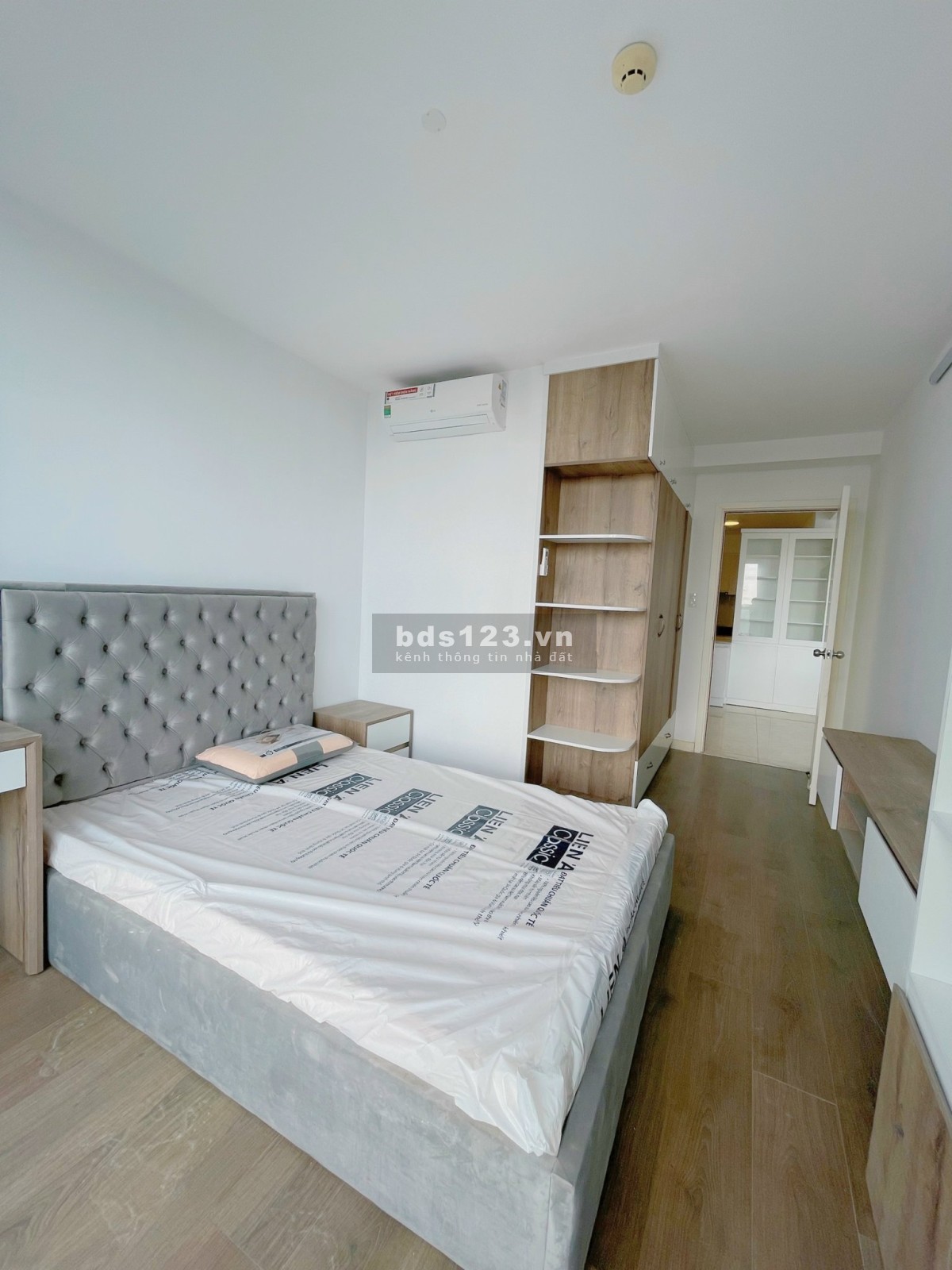 Cho thuê căn góc 3PN Opal Riverside tầng trung