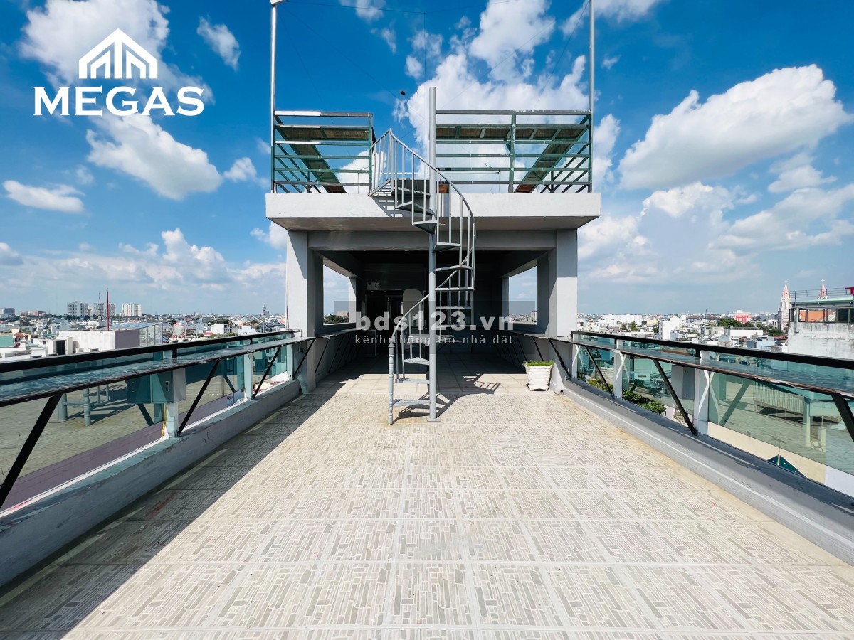 Cho thuê RoofTop kinh doanh, sẵn máy pha chế, Ngay mặt tiền đường Trường Chinh