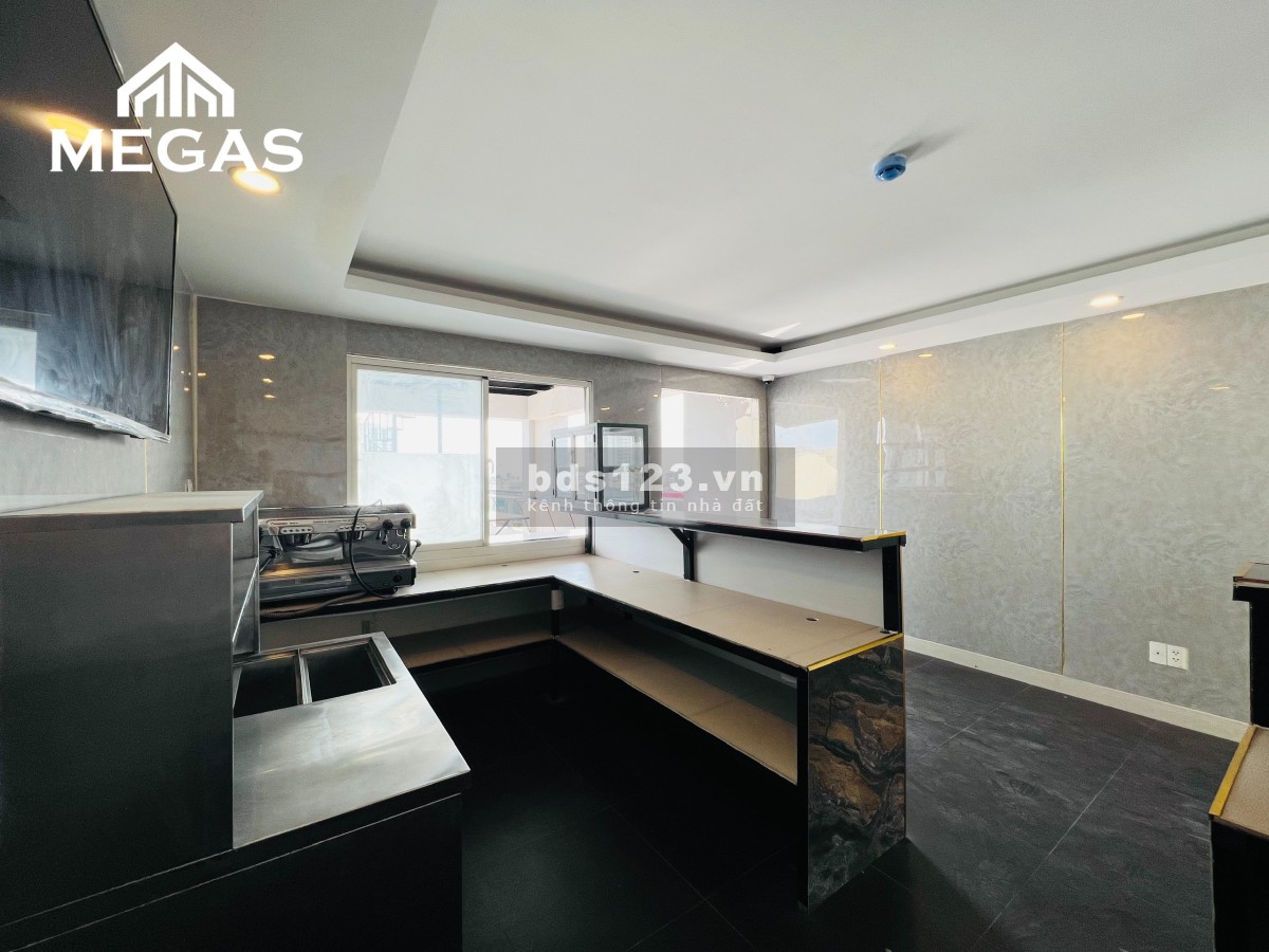 Cho thuê RoofTop kinh doanh, sẵn máy pha chế, Ngay mặt tiền đường Trường Chinh