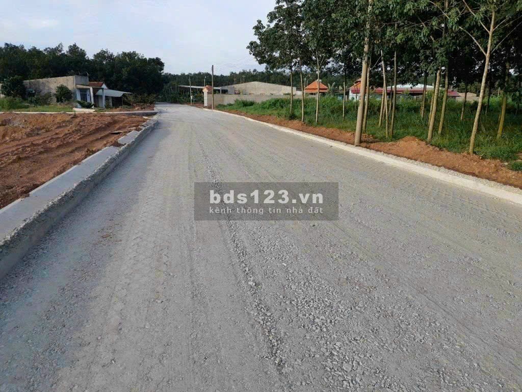 Cần tiền tôi bán gấp lô đất 220m, mặt tiền đường nhựa 18m