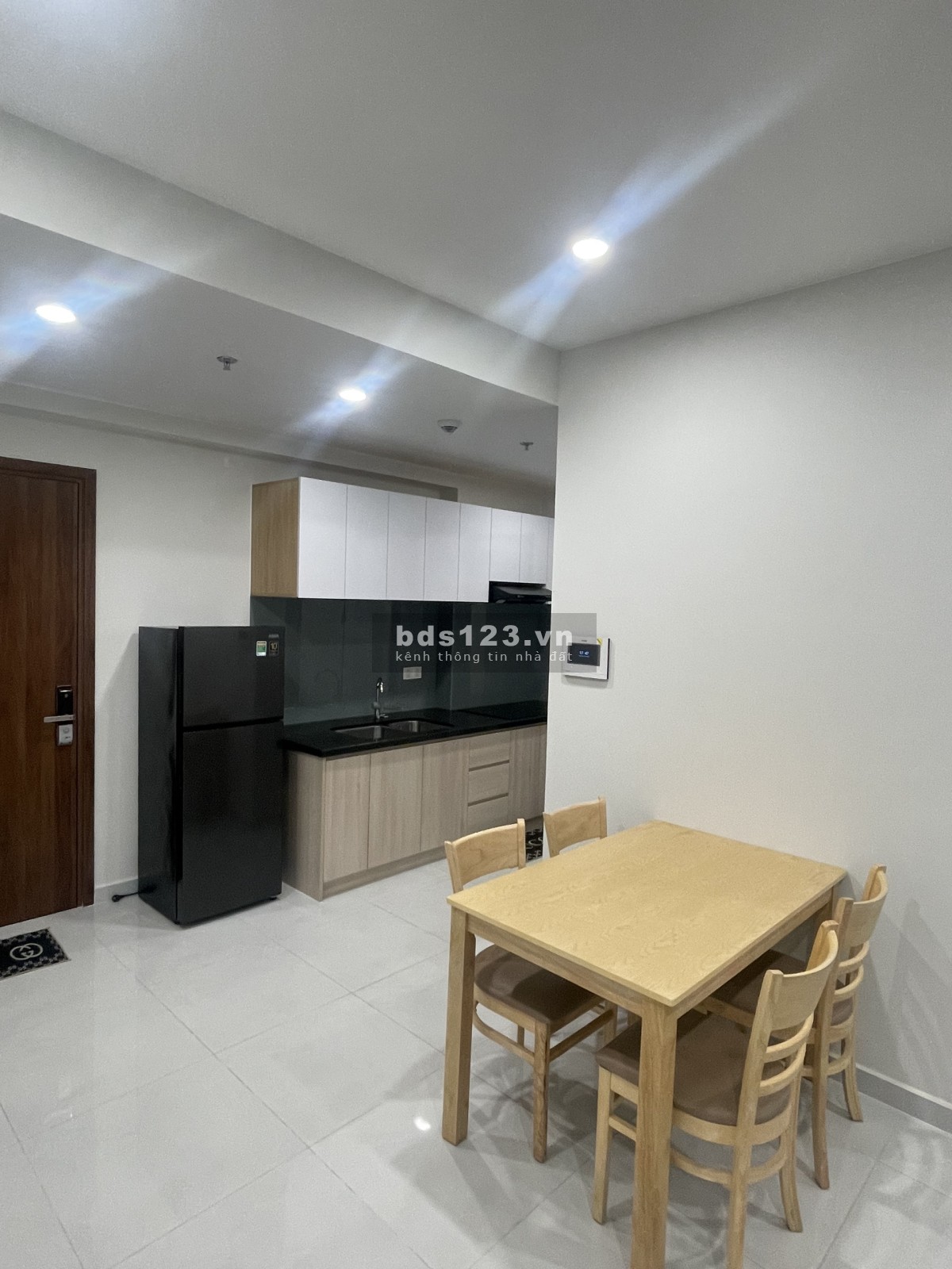 Cho thuê căn 1pn giá 7trieu cc Emeral Golf view, Thuận An, Bình Dương,dt 55m2,full nội thất cao cấp.