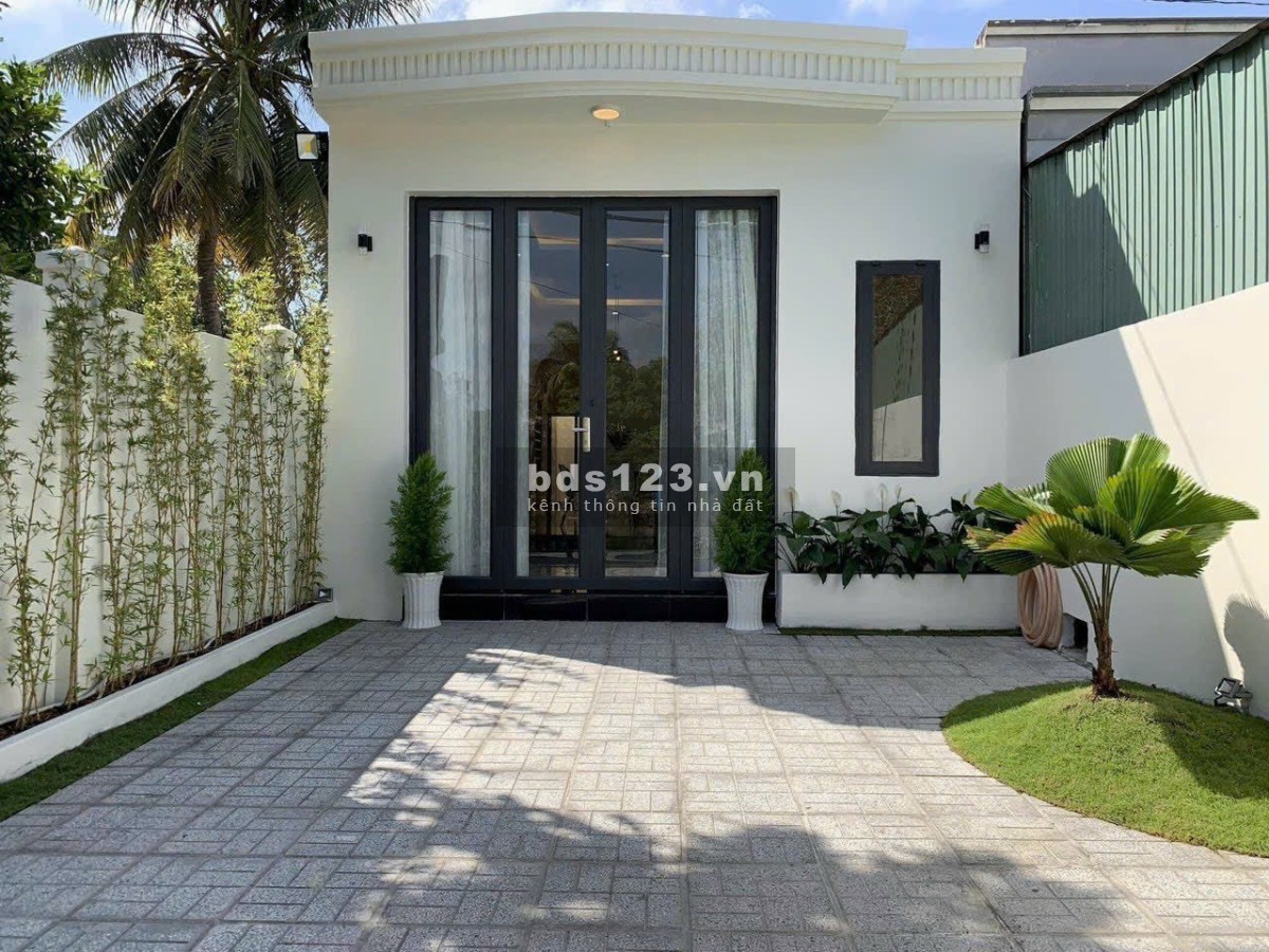 Nhà ngộp giá 1tỷ350 sổ hồng riêng nằm ngay gần Văn Miếu Trấn Biên Biên Hòa