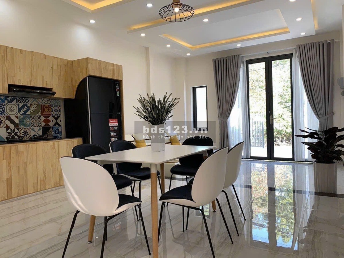 Nhà ngộp giá 1tỷ350 sổ hồng riêng nằm ngay gần Văn Miếu Trấn Biên Biên Hòa