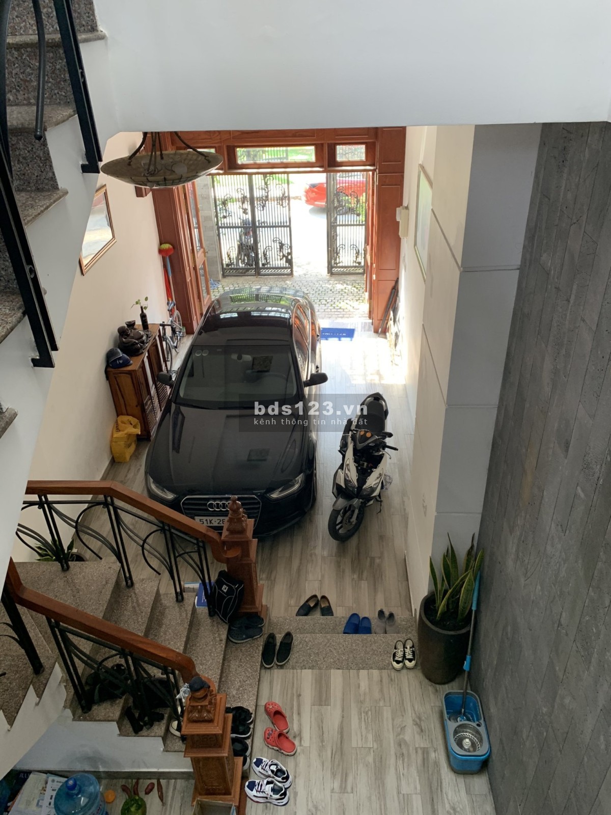 Nhà mới đẹp hẻm xe hơi thông ra Phạm Văn Đồng