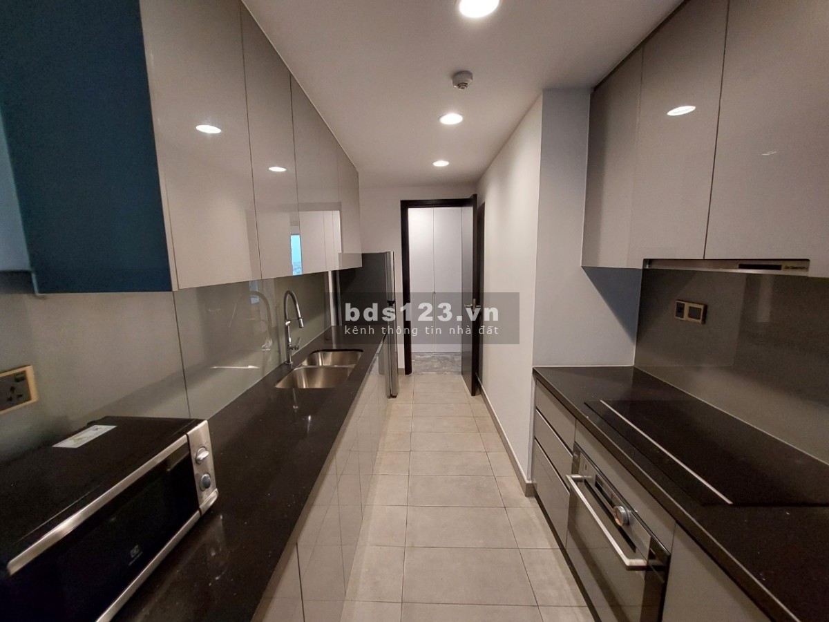 [English below] Căn hộ 3PN nội thất cao cấp tự decor - giá từ 45tr/tháng tại D1Mension Quận 1.