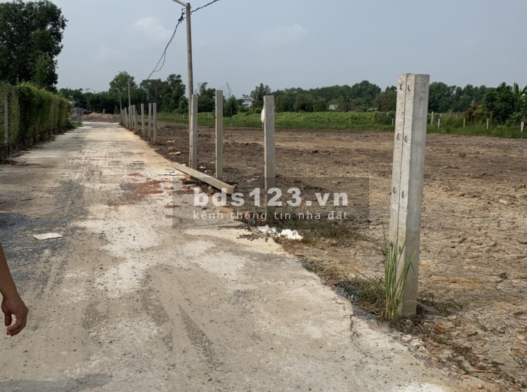 Bán đất kdc 350tr vay được 300tr cọc 50tr công chứng trong ngày