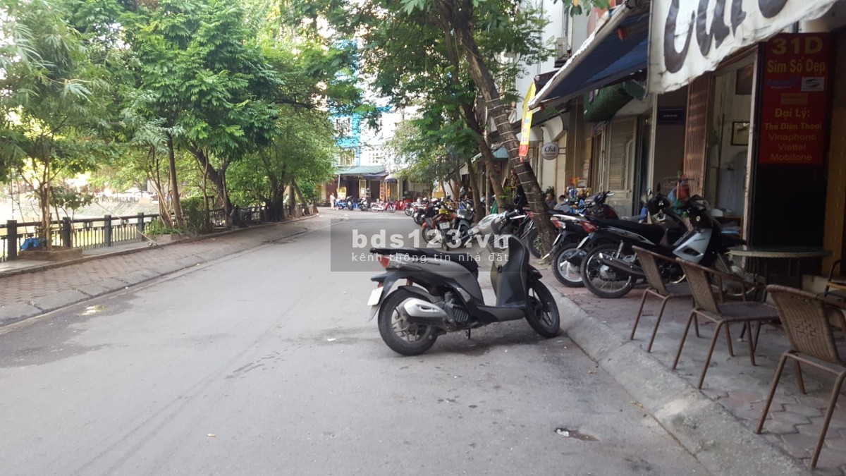 Cần bán nhà cấp 4 mặt phố Hồ Văn Chương (nhà 2 mặt tiền, mặt ngõ rộng hơn 3m)