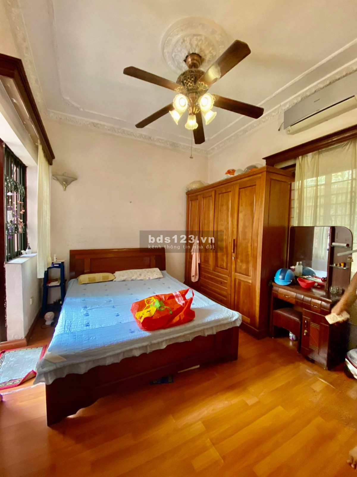 Bán nhà - Lĩnh Nam, Hoàng Mai. 30m2, 4T, nhỉnh 3 tỷ