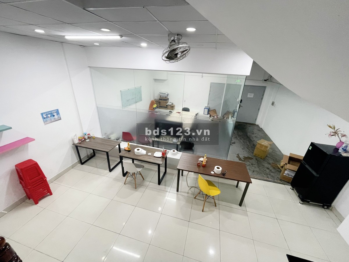 Cho thuê văn phòng Lakeview 1 trệt 1 lầu giá 80 triệu