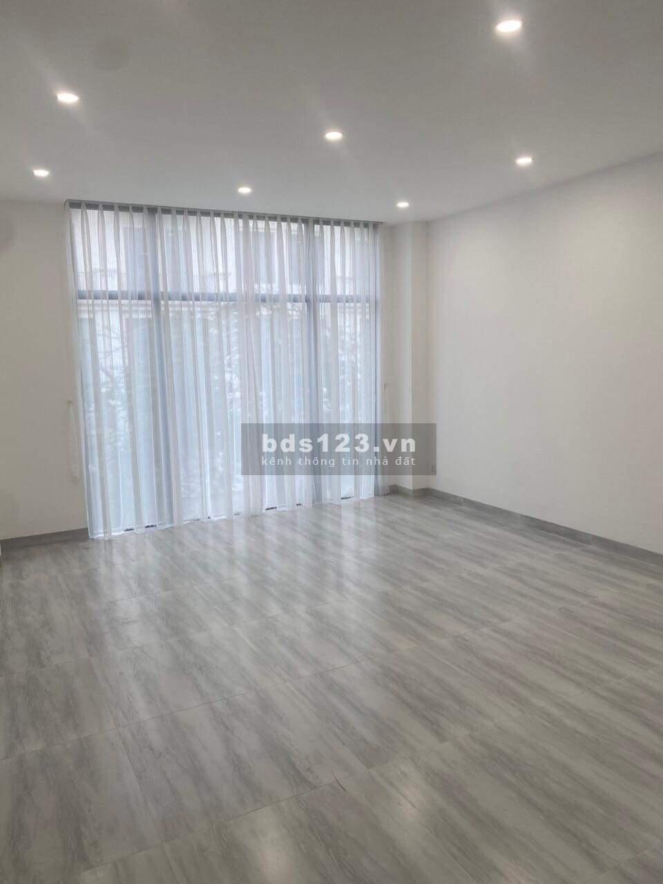 Bán cắt lỗ 5 tỷ căn nhà phố Vinhomes quận 9 có diện tích sử dụng 500M2