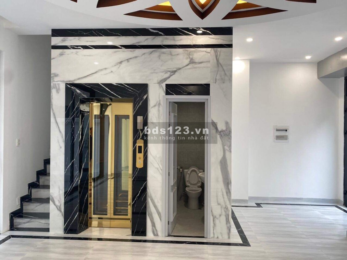 Bán cắt lỗ 5 tỷ căn nhà phố Vinhomes quận 9 có diện tích sử dụng 500M2