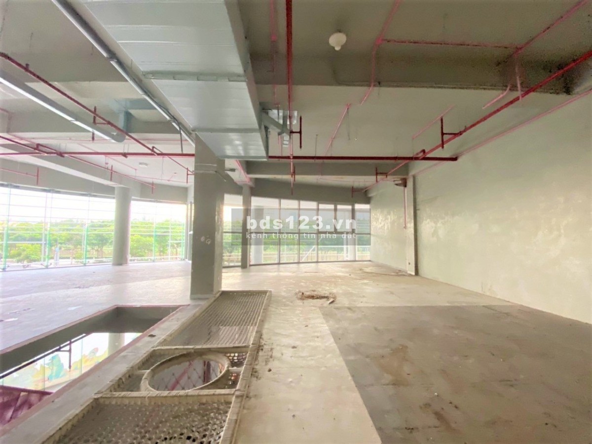 Cho thuê nguyên cặp shop Midtown M7 ngay mặt tiền đường 15, quận 7