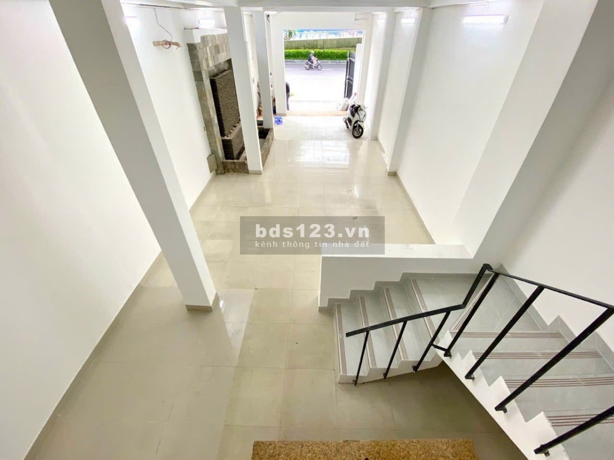Cho thuê nhà phố mới xây 5 lầu 700m2 mặt tiền Tôn đức thắng, quận 1