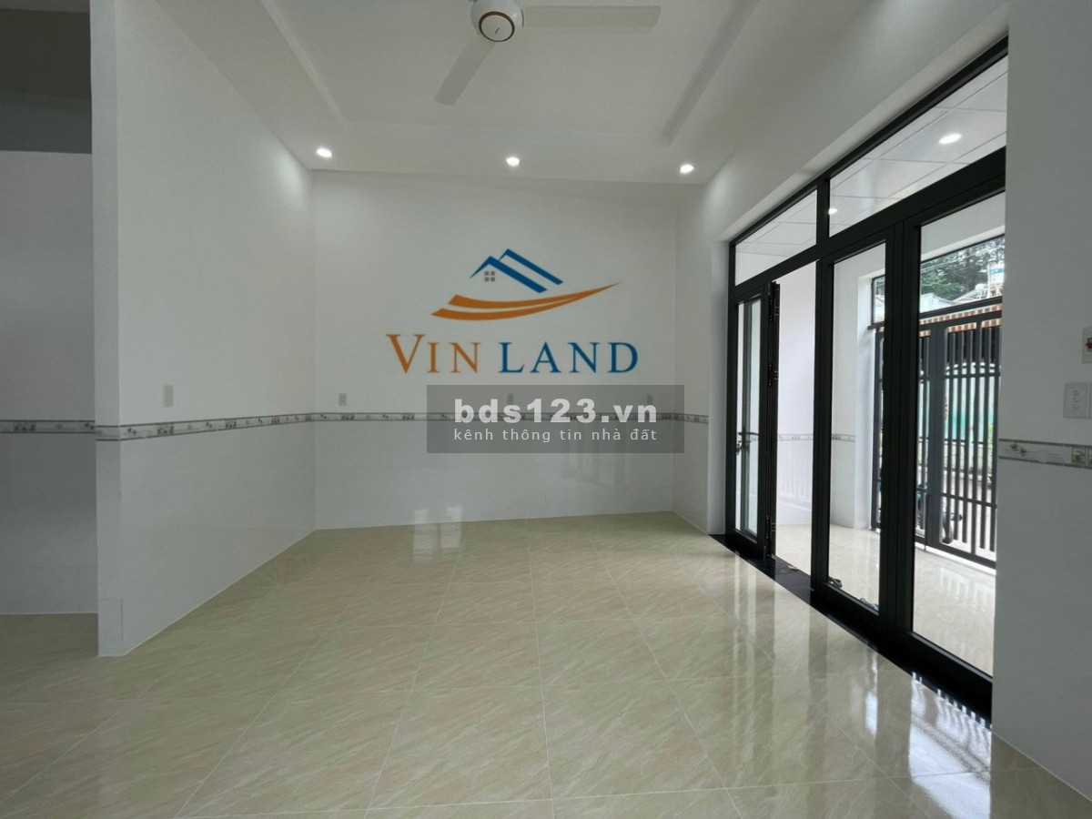 Cho thuê nhà mới đẹp 2PN có sân ôtô ngay KCN Amata
