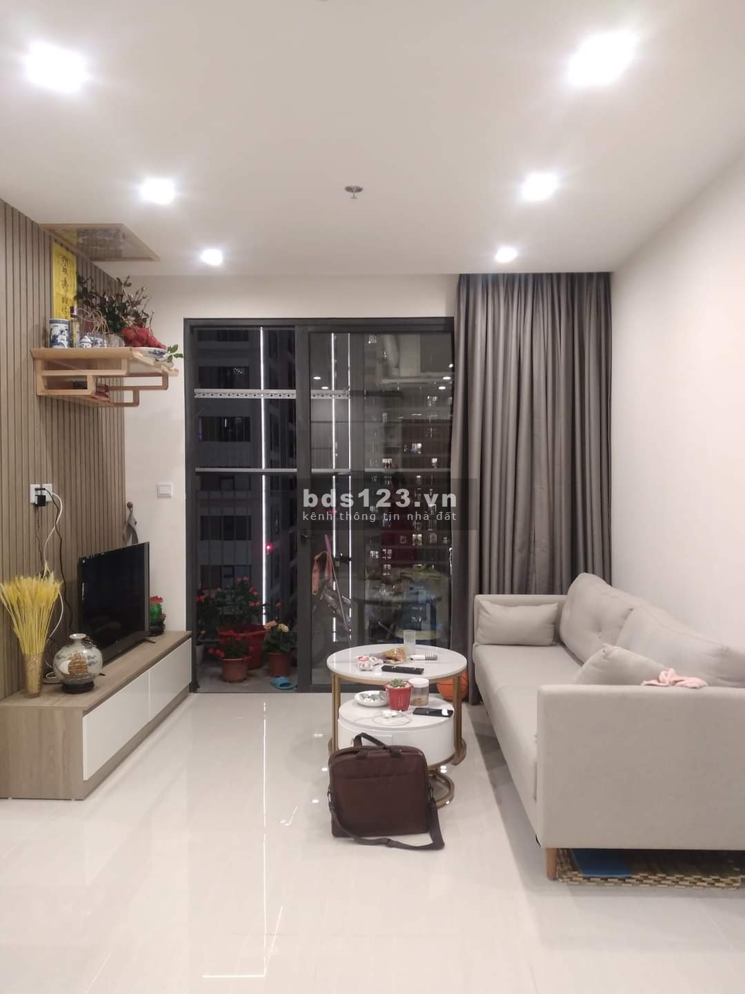 Bất ngờ chủ nhà bán căn 1PN+ full đồ chỉ 1t850, Vinhomes Smart City