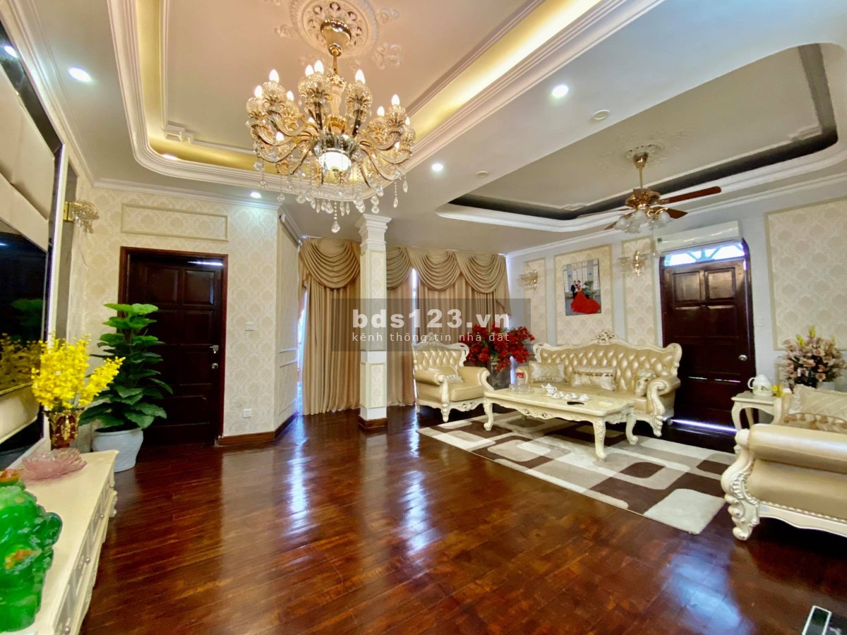 Cần bán nha xom ha dong 30m2, 3 tầng, 2.6 tỷ.