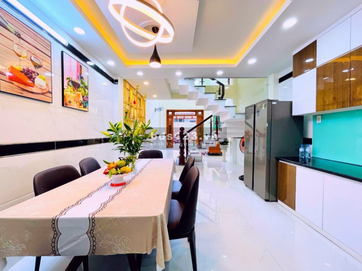 BÁN NHÀ, 2 MẶT TIỀN 5M, ( 5 X 19 ) NGAY LÃ XUÂN OAI, THỦ ĐỨC, NHỈNH 6 TỶ