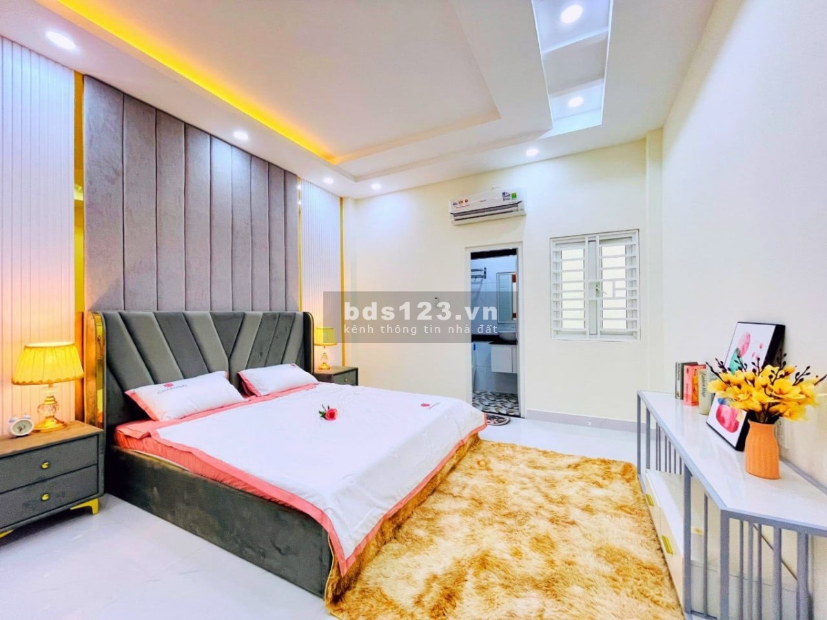BÁN NHÀ, 2 MẶT TIỀN 5M, ( 5 X 19 ) NGAY LÃ XUÂN OAI, THỦ ĐỨC, NHỈNH 6 TỶ