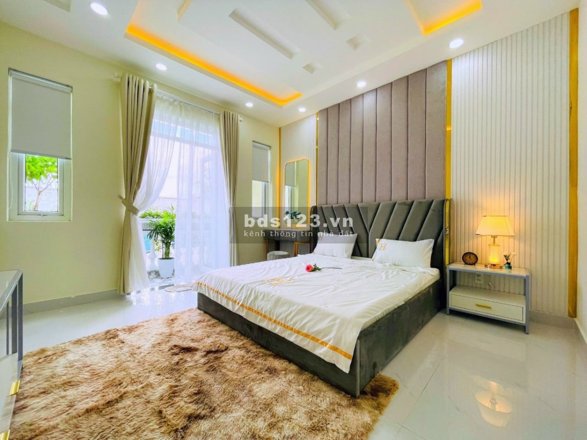 BÁN NHÀ, 2 MẶT TIỀN 5M, ( 5 X 19 ) NGAY LÃ XUÂN OAI, THỦ ĐỨC, NHỈNH 6 TỶ