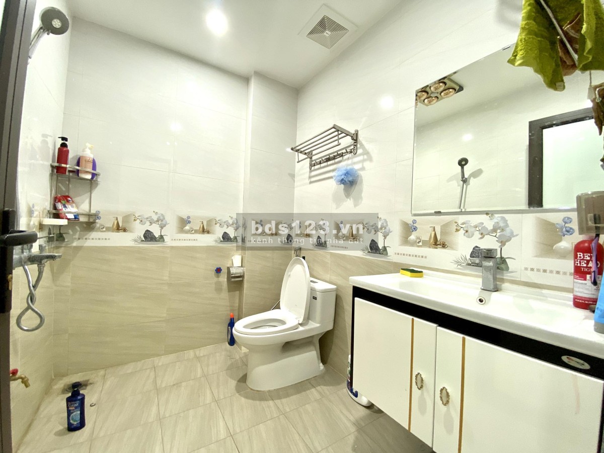 Cực Hiếm, Đẹp, Vị trí trung tâm, Bán Nhà Linh Lang – Đào Tấn, 40m, 4T, chỉ hơn 4 tỷ