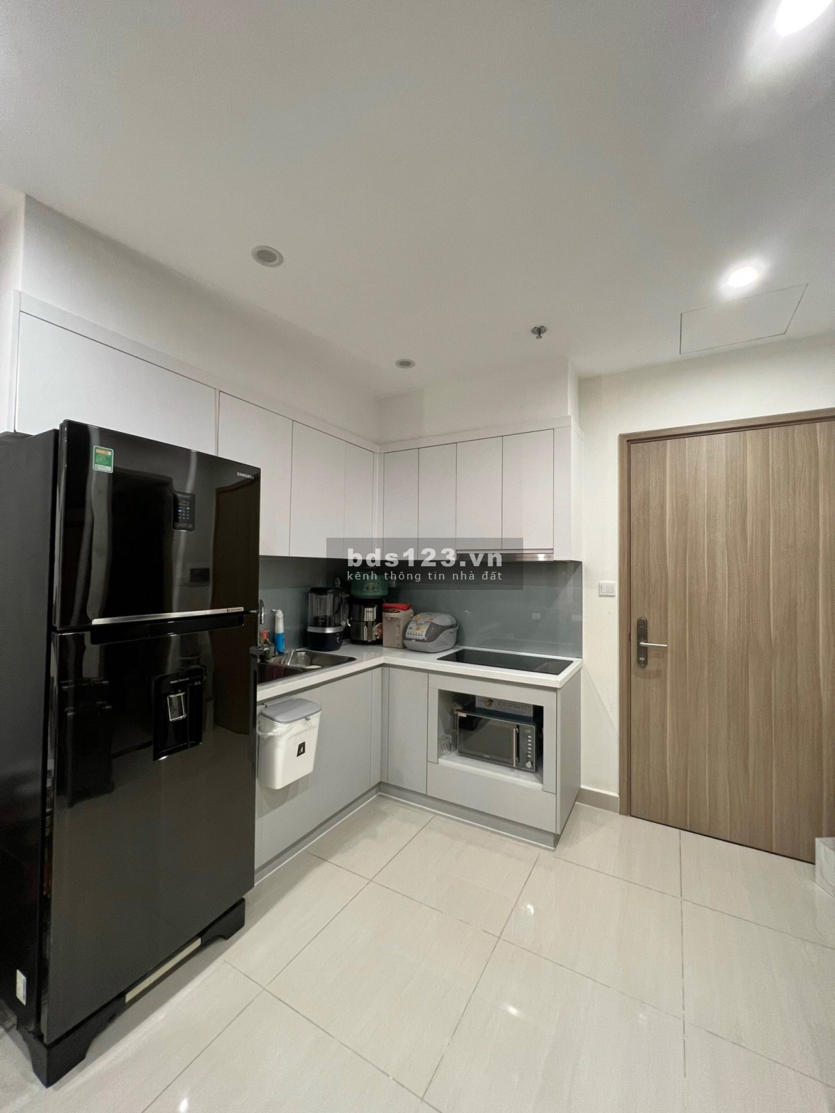 Bán gấp căn 1 ngủ + 1 tại Vinhomes Smart City full đồ giá chỉ 1,9x tỷ bao tất thuế phí
