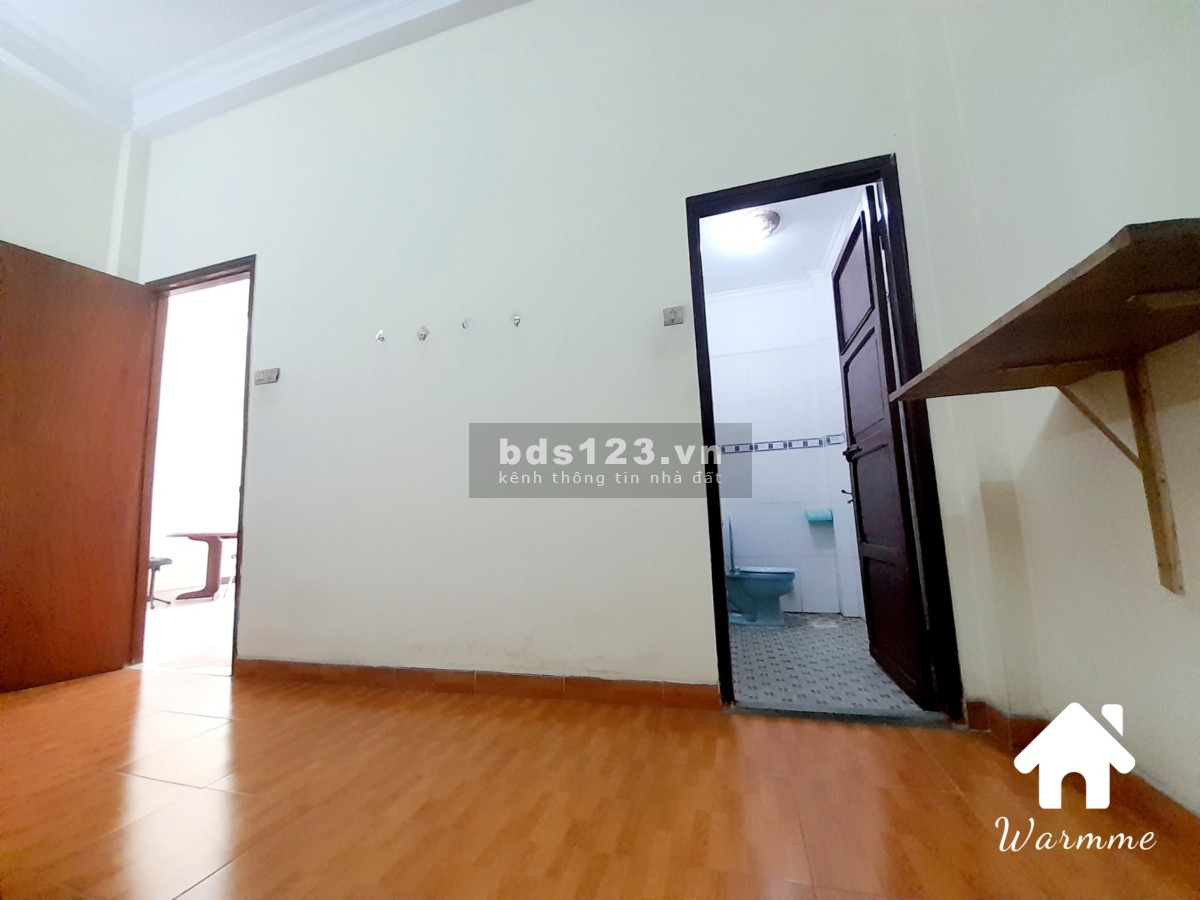 Cho thuê phòng trọ chính chủ ở Bình Thạnh, gần Hàng Xanh, có bancol, nội thất