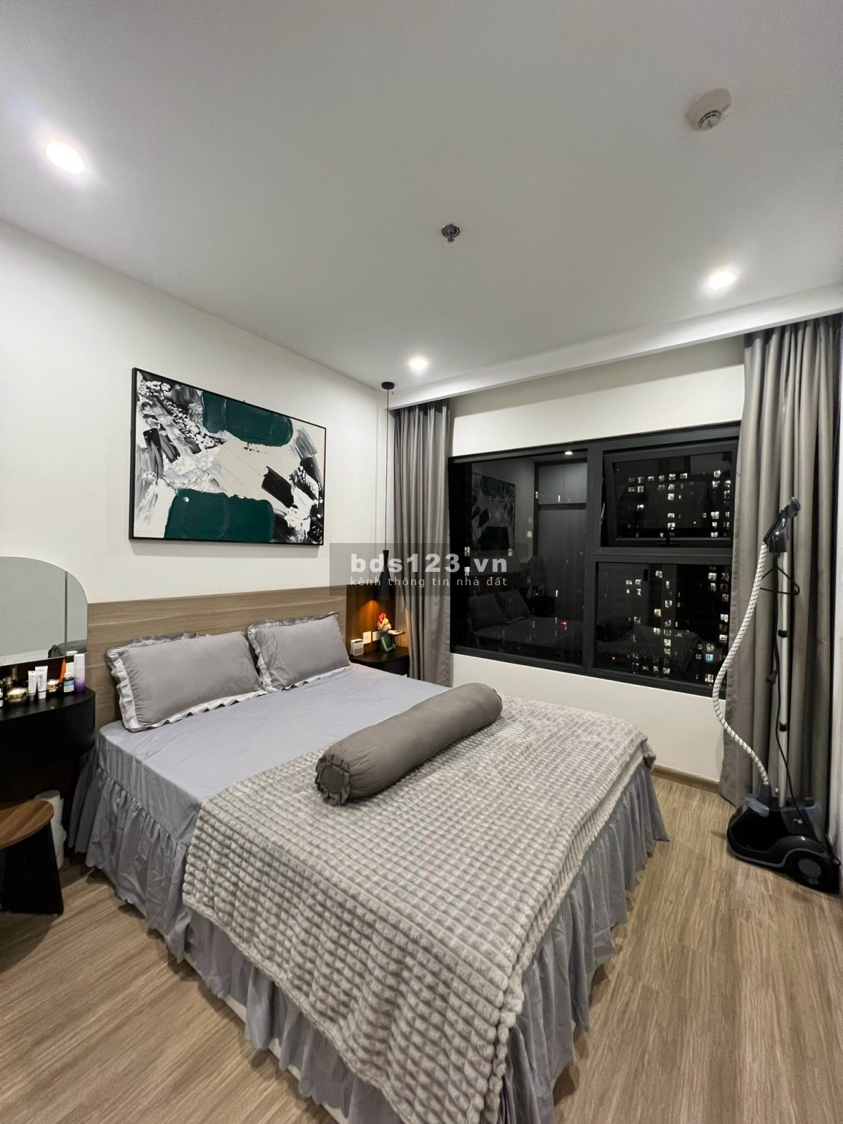 Bán gấp căn 1 ngủ + 1 tại Vinhomes Smart City full đồ giá chỉ 1,9x tỷ bao tất thuế phí