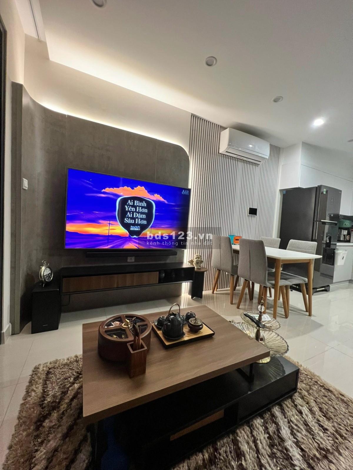 Bán gấp căn 1 ngủ + 1 tại Vinhomes Smart City full đồ giá chỉ 1,9x tỷ bao tất thuế phí