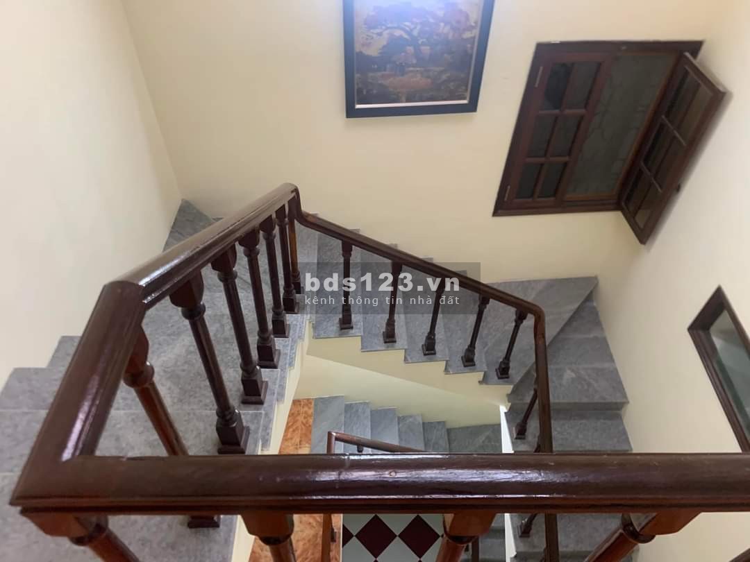 Bán nhà phố Giải Phóng, DT 220 m2 x 3 T - MT rộng kd - Ô tô - ở & kd luôn