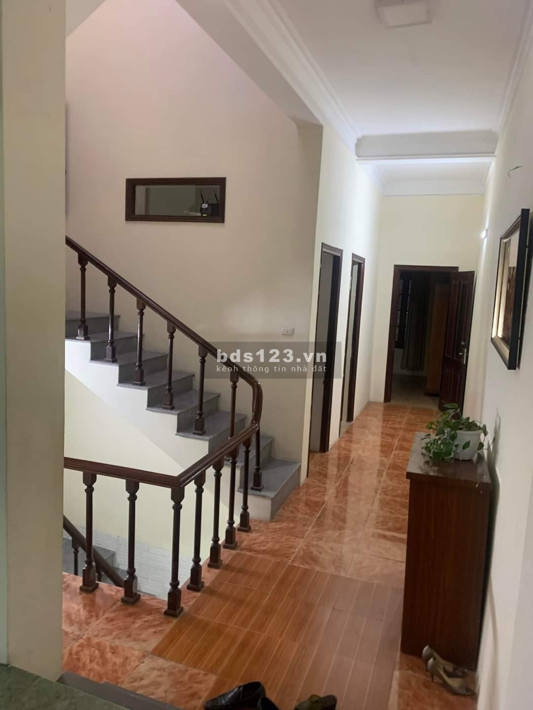 Bán nhà phố Giải Phóng, DT 220 m2 x 3 T - MT rộng kd - Ô tô - ở & kd luôn