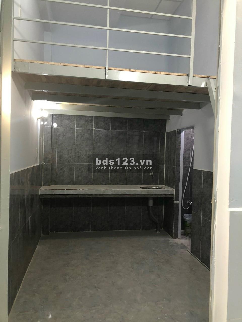 Trống một phòng 2 triệu 8 Trần Trọng Cung, quận 7