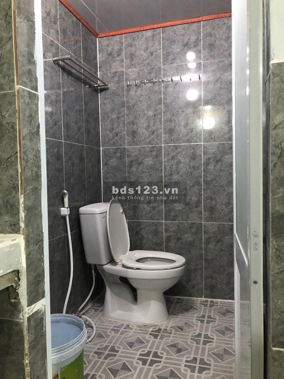 Trống một phòng 2 triệu 8 Trần Trọng Cung, quận 7