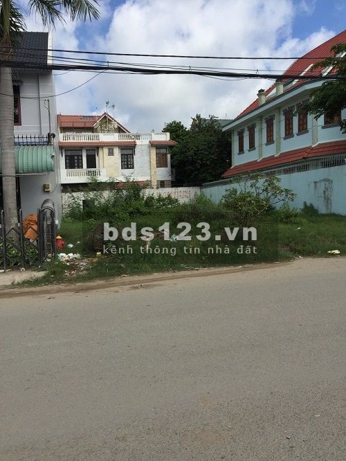 Cần bán mảnh đất full thổ cư, 210m2, đường nhựa, ngay KCN, chợ, công an.