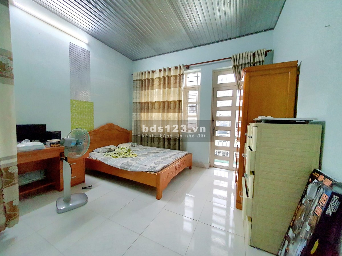 Bán nhà 2 lầu dt 77m2, đường 48, Hiệp Bình Chánh, Thủ Đức, 5p tới GG mall