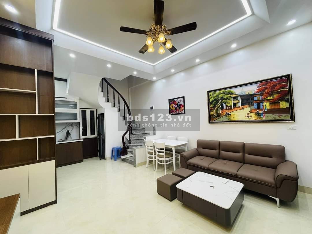 Bán nhà Kim Ngưu 33m2 x 4 tầng đẹp, ba gác tránh, chỉ 4.2 tỷ