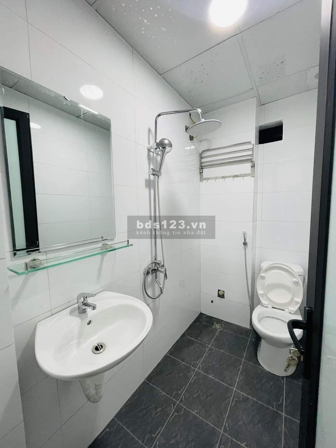 Bán nhà Kim Ngưu 33m2 x 4 tầng đẹp, ba gác tránh, chỉ 4.2 tỷ