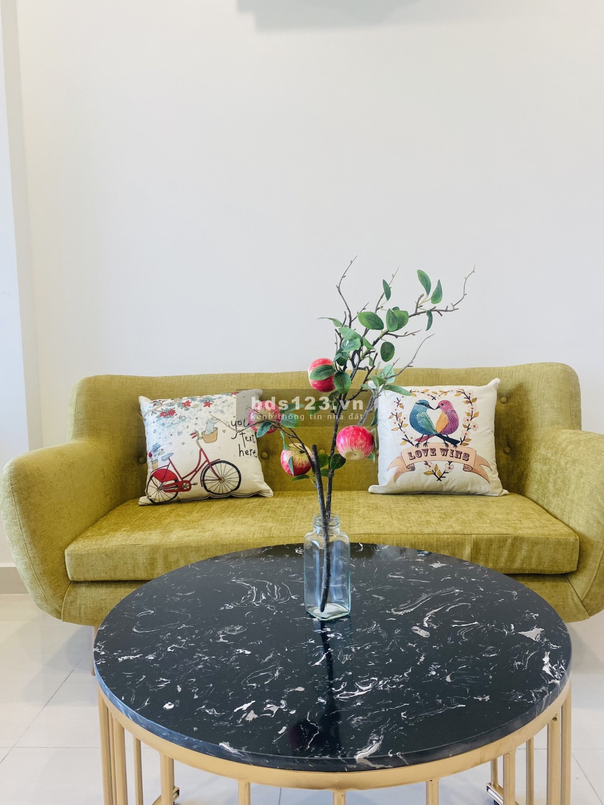 Chính chủ bán căn hộ studio 28m full đồ giá chỉ 1.350 tỷ Vinhomes Smart City