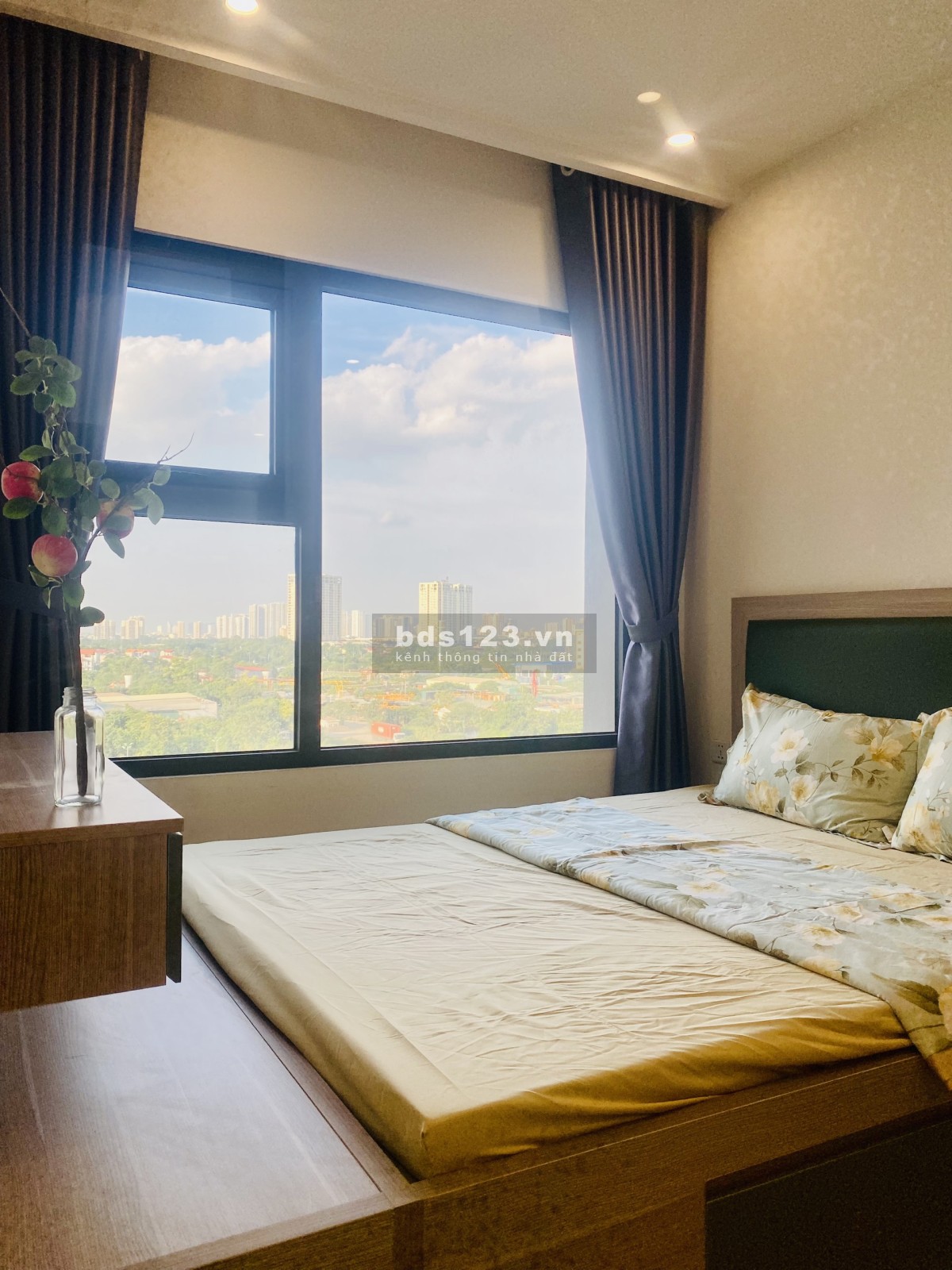 Chính chủ bán căn hộ studio 28m full đồ giá chỉ 1.350 tỷ Vinhomes Smart City