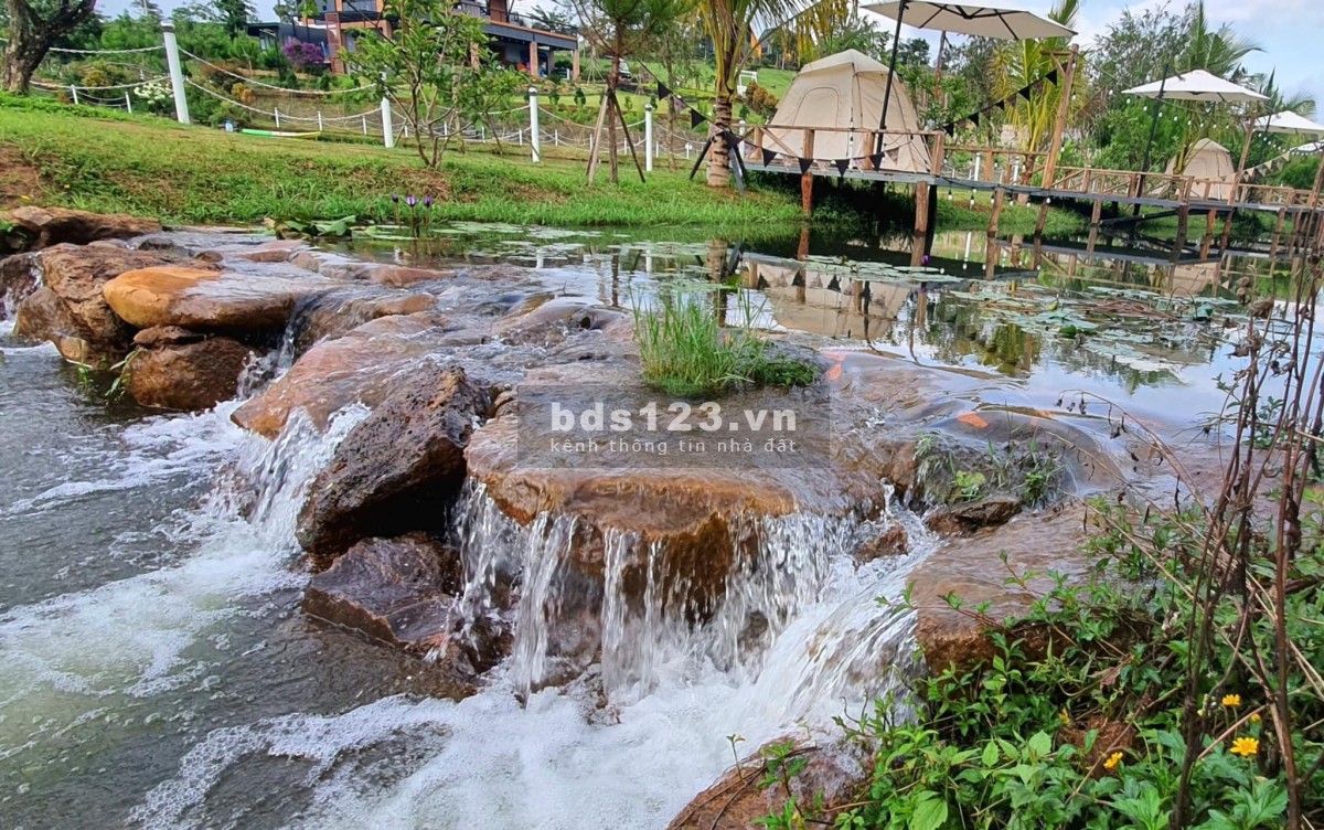 Chính chủ cần bán lô đất Bảo Lộc có suối và hồ tự nhiên gần chợ gần cao tốc có sổ