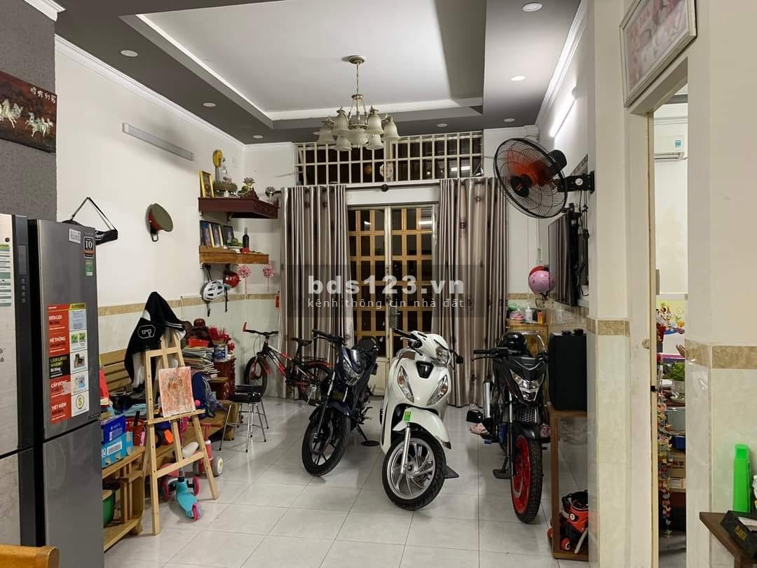 Bán nhà HXH Trần Bình Trọng, DT 60m² x 4 tầng, 6 tỷ nhỉnh sổ sẵn, công chứng hoàn công đầy đủ, có TL