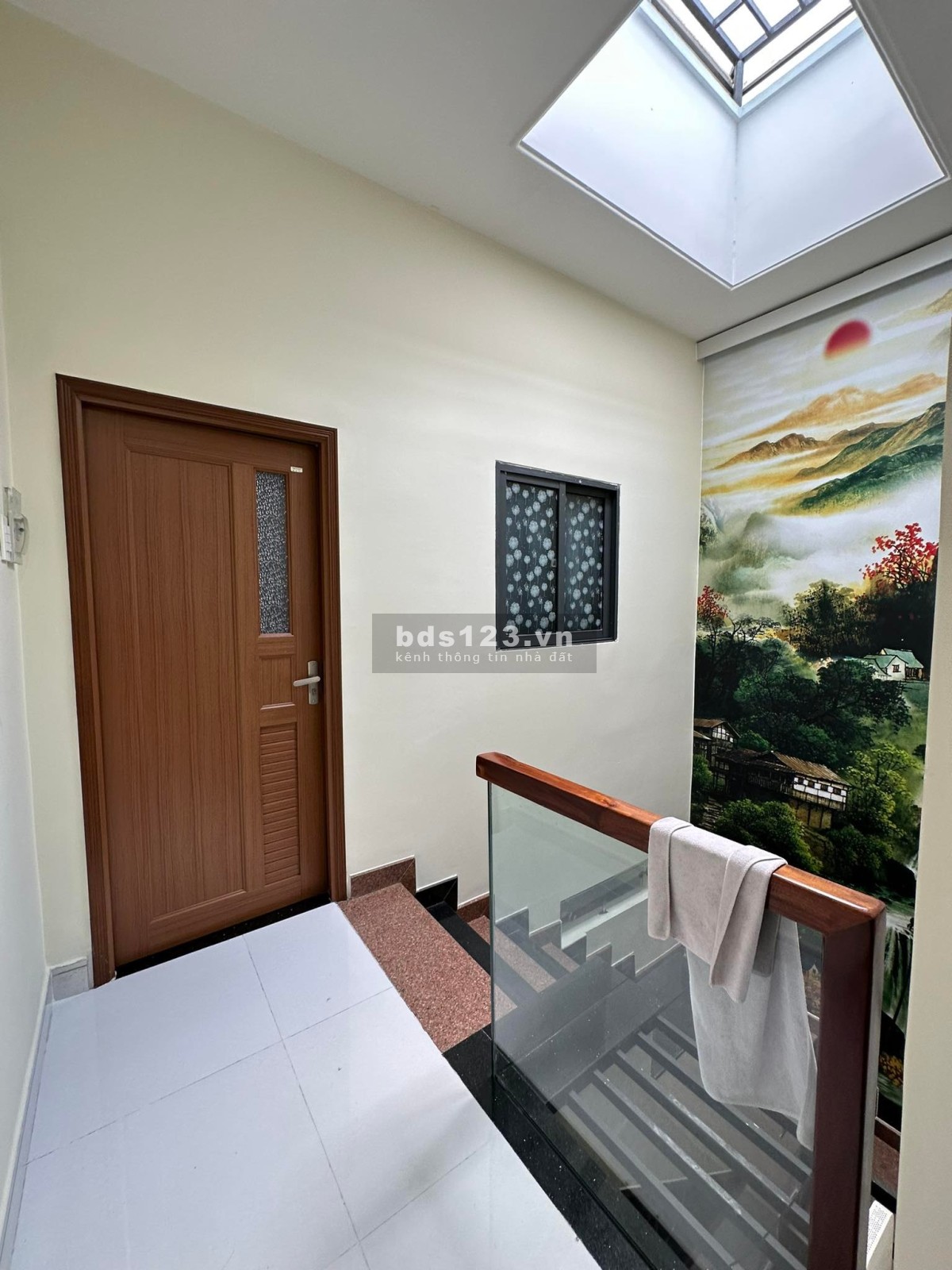 Bán nhà 3 tầng ô tô vào trong, cạnh chung cư Phúc Yên, Trường Chinh, giá 5.6 tỷ