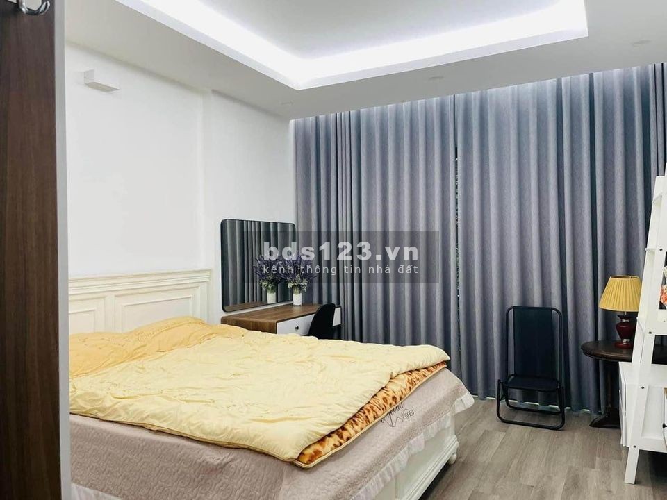Bán nhà đẹp Xuân La -Gần Ngoại Giao Đoàn – Ngõ thông tứ tung – 45m 5 tầng, chỉ 4,4tỷ - cách ô tô 5m