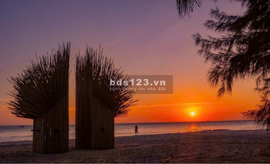 Bán căn hộ Thanh Long Bay - 2H di chuyển về nhà bên biển